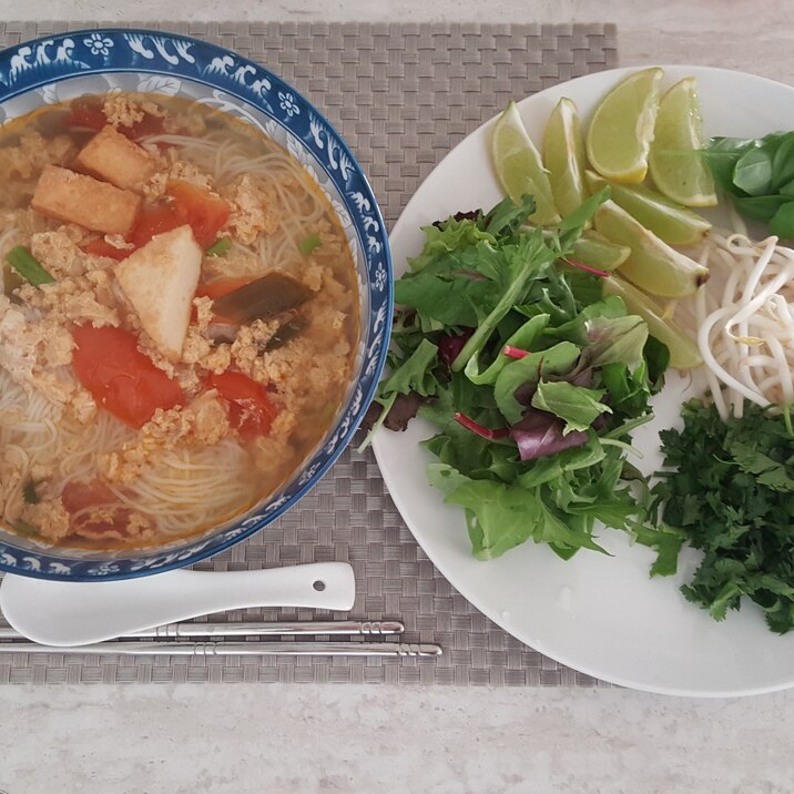【ベトナム料理】胃に優しい麺ブンリュウ